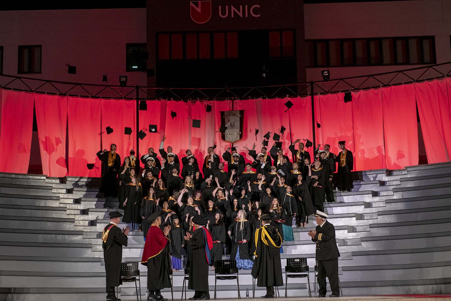 INTERCOLLEGE_GRADUATION_2026 (4)