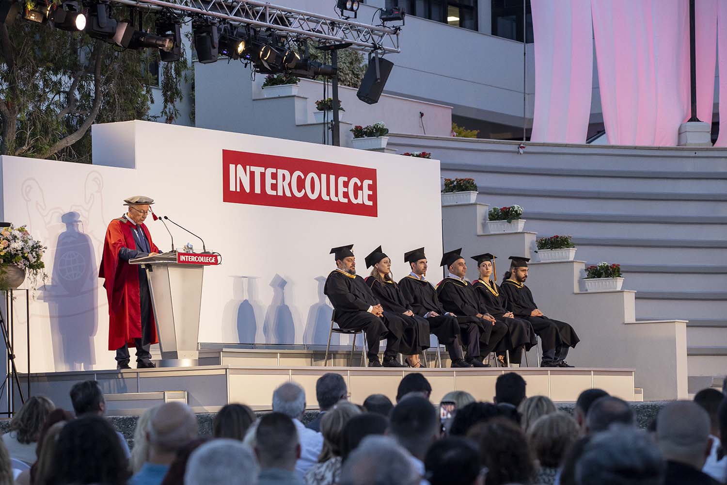 INTERCOLLEGE_GRADUATION_2026 (8)