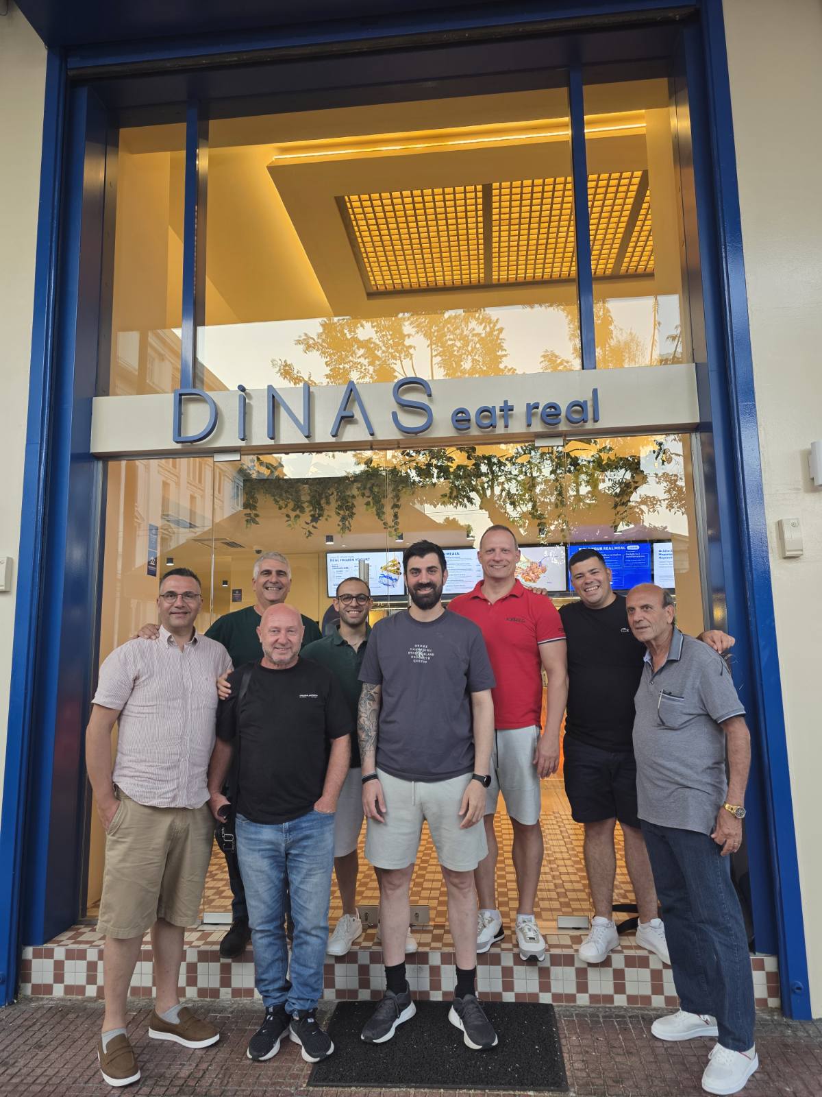 dinas1